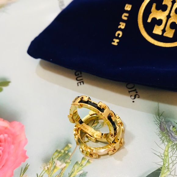 Tory Burch T-Serif Ring - Picture 3 of 6